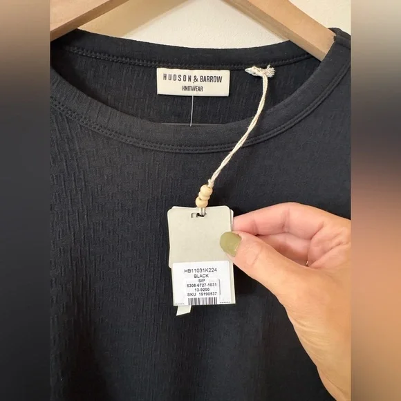 NWT HUDSON & BARROW KNITWEAR TEE - size small - Picture 4 of 7